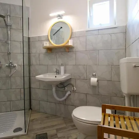 Cozy With Patio And Parking Apartment Fazana